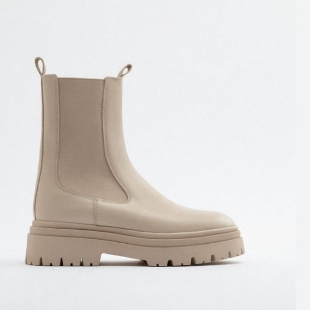 NWT ZARA Lug Sole Ankle Boots Flat Ecru White SZ 41